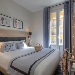 vizitați hotelul